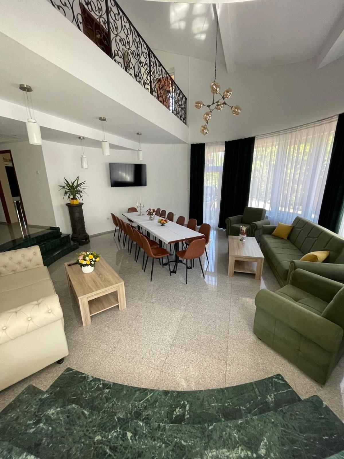 Budux Delux Vila Sacele Exterior photo